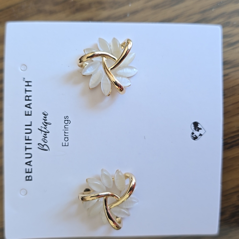 Earrings - Picture 2 of 2